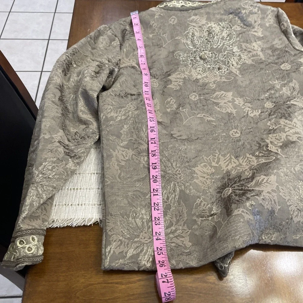 Cold water Creek NWT Women's Embroided Flower Shimmer Jacket Size Large‎